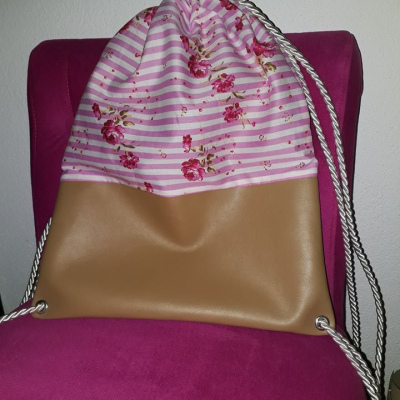 Turnbeutel Blumen pink, Leder braun