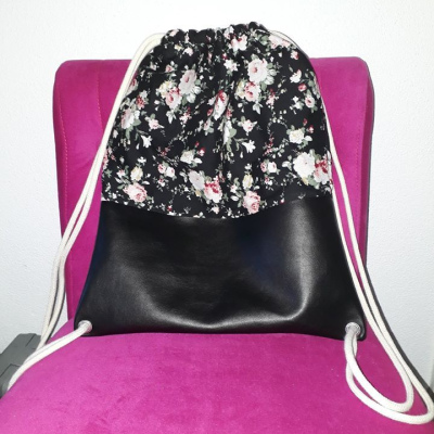 Turnbeutel Blumen schwarz, Leder schwarz